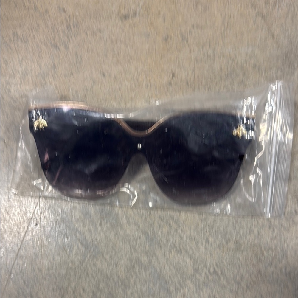 Stylish Black Sunglasses